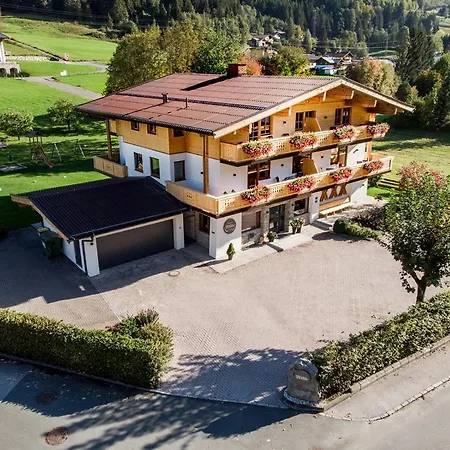 Апартаменти Muehle - Including Wellness Area, Sauna, Whirlpool Капрун