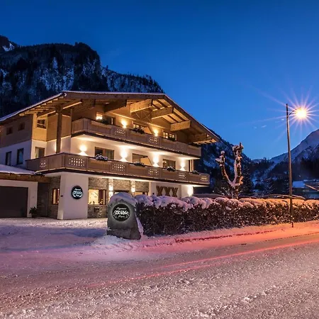 Muehle - Including Summercard, Sauna, Kaprun's Largest Private Garden With Panoramic View Apartmán